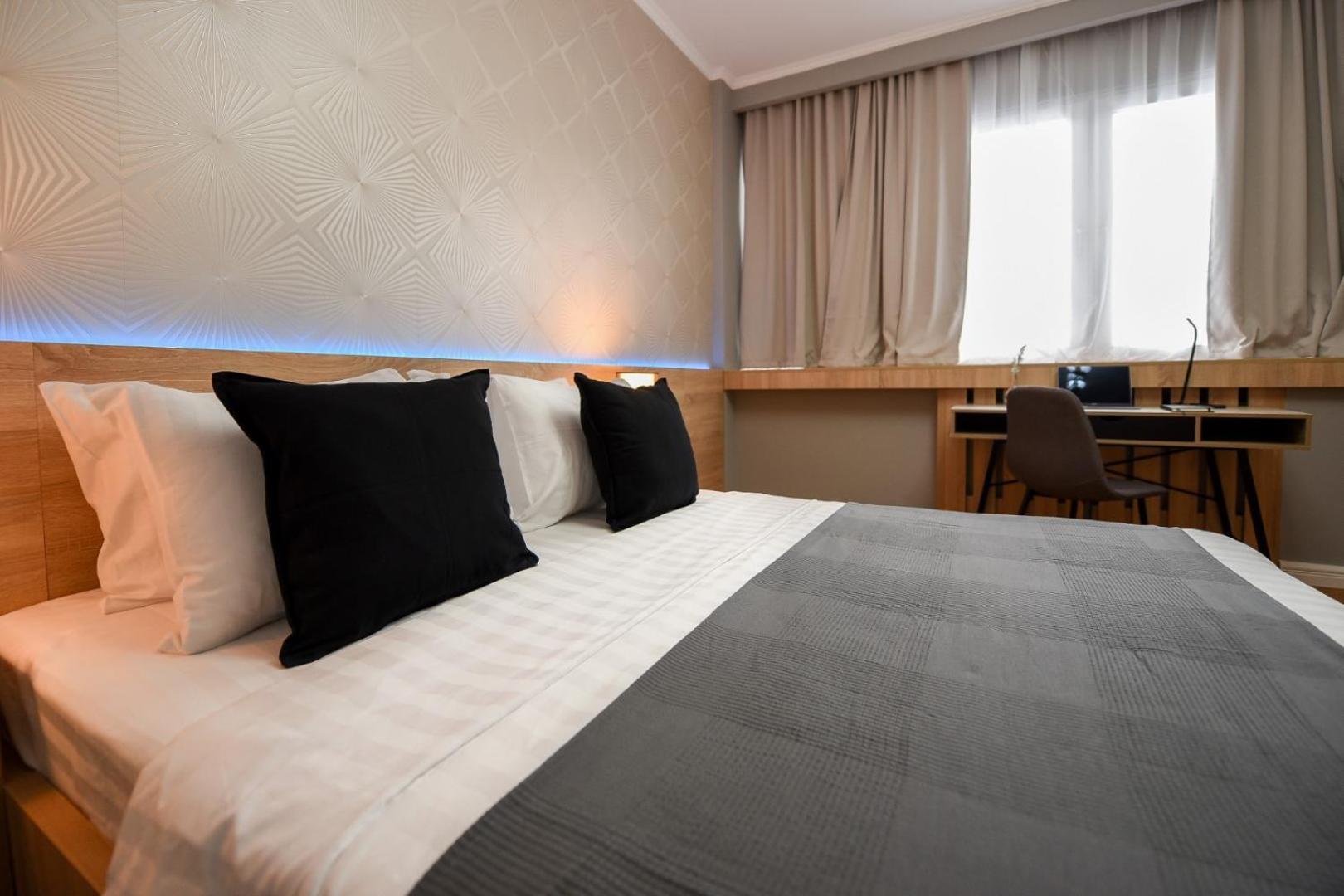 City Center Getaway - Cozy Accommodation For Your Perfect Stay Bükreş Oda fotoğraf