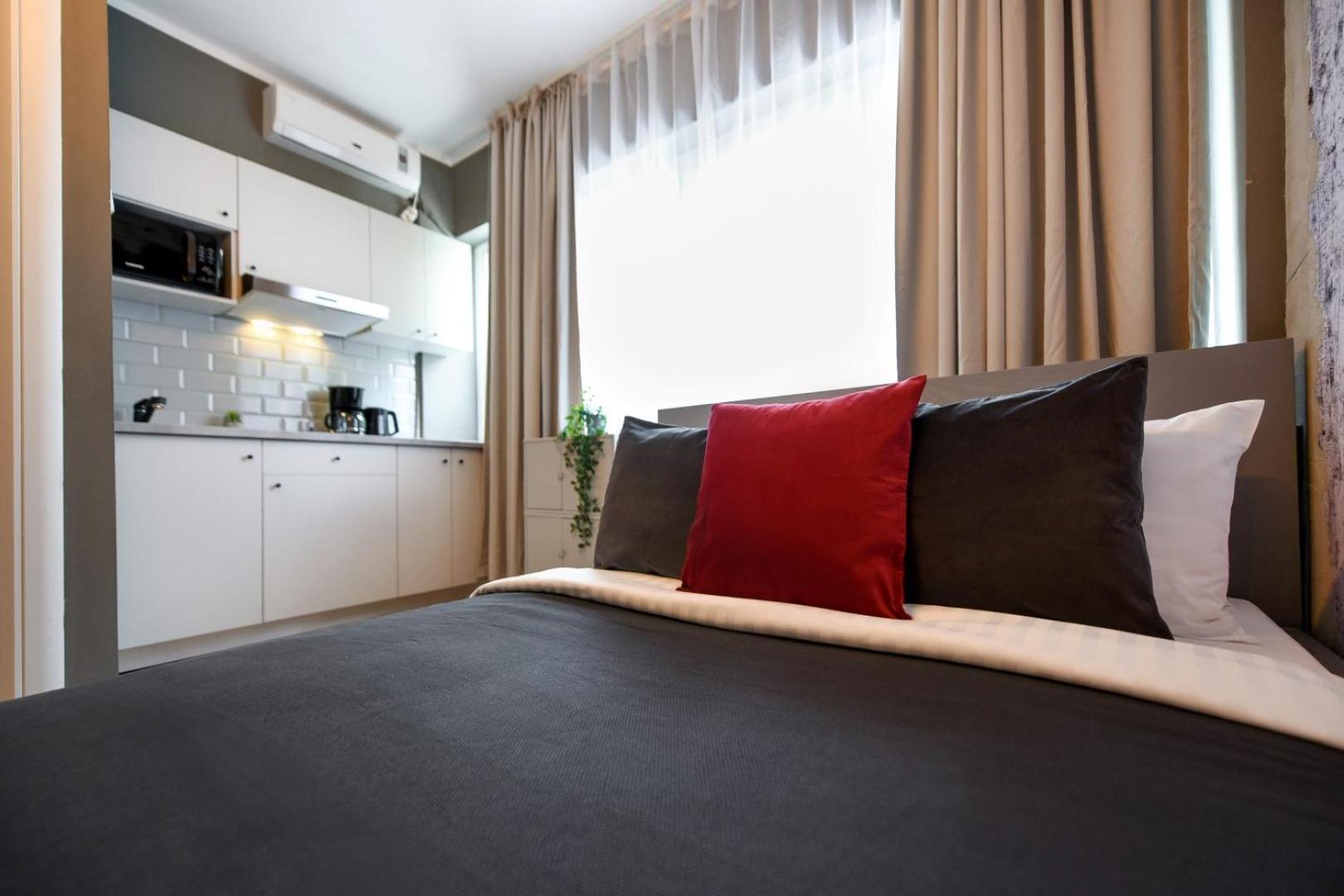City Center Getaway - Cozy Accommodation For Your Perfect Stay Bükreş Oda fotoğraf