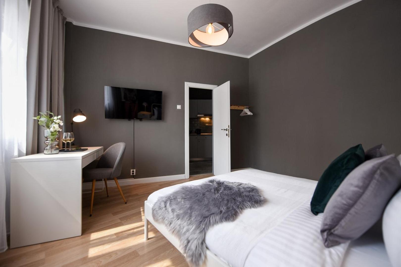 City Center Getaway - Cozy Accommodation For Your Perfect Stay Bükreş Oda fotoğraf